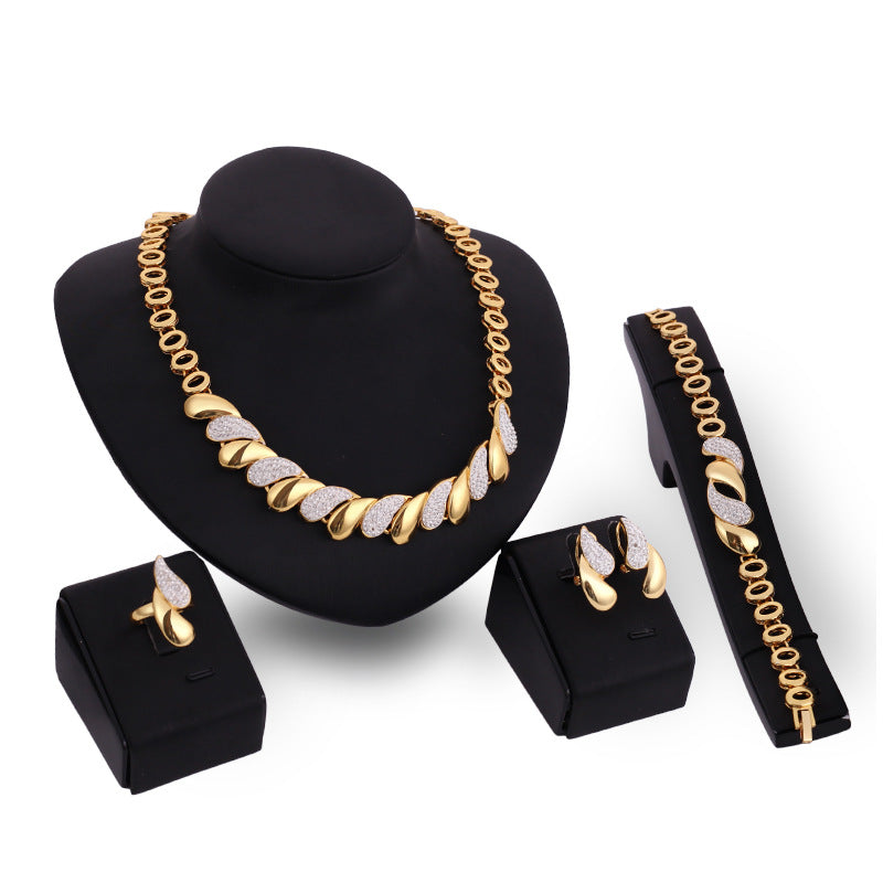 Gold Jewelry Set - fydaskepas