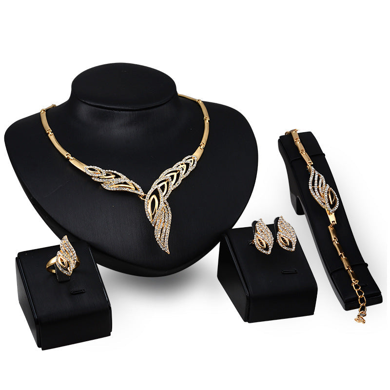 Gold Jewelry Set - fydaskepas